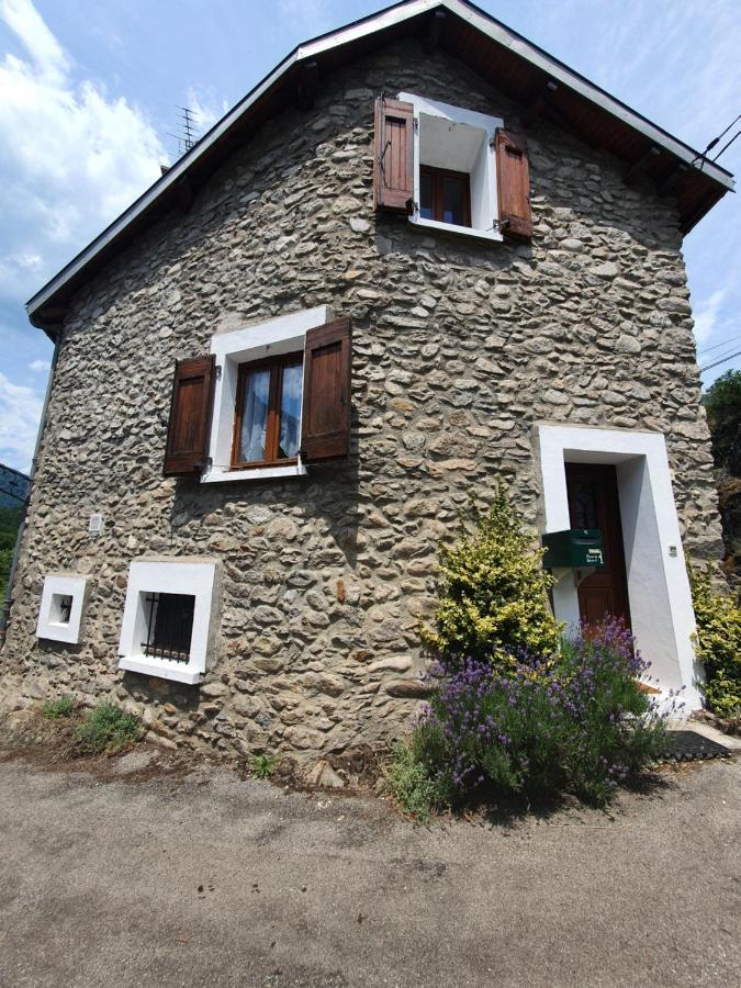 Maison au cœur des Pyrénées Perles-et-Castelet Exterior foto